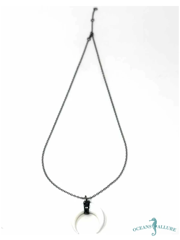 22" MOP Tusk on Oxidized Chain
